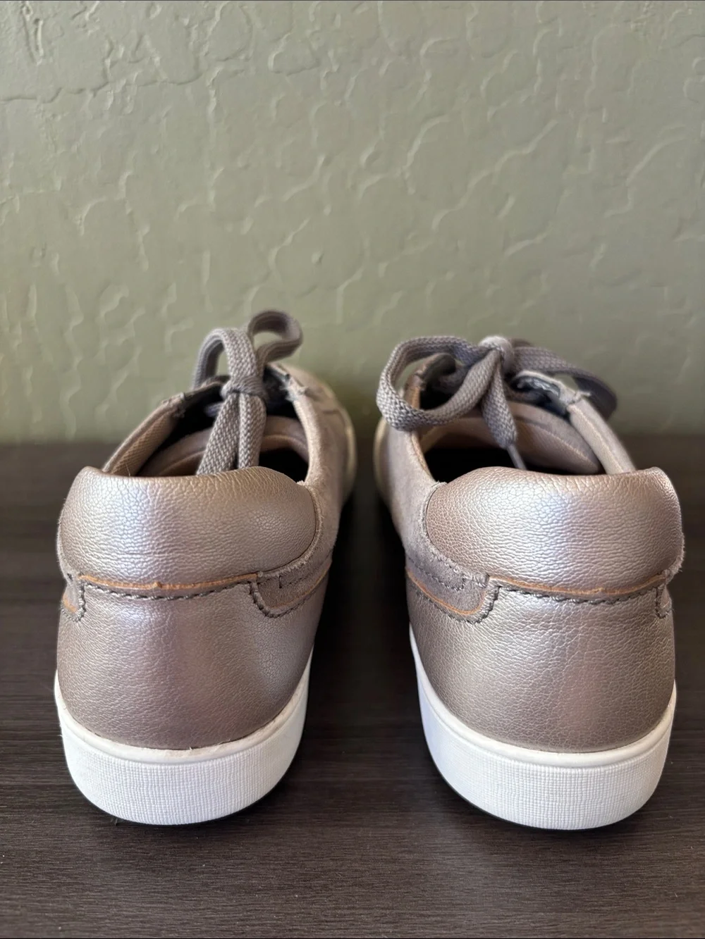Naturalizer Morrison Gray Fog Suede Leather Lace Up Sneaker Size 7